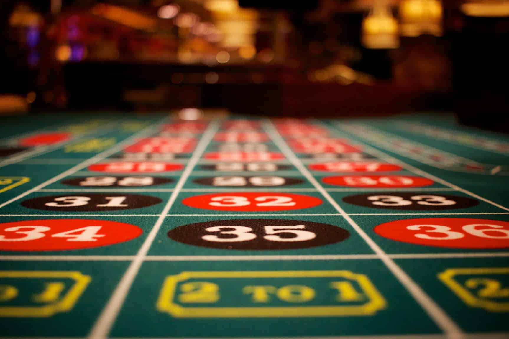 Gambling Addiction and Problem Gambling - HelpGuide.org